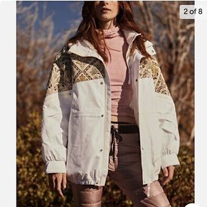 Free People Movement Summit Sunset 2 In 1 Ski Coat White Embroider Print NWOT
